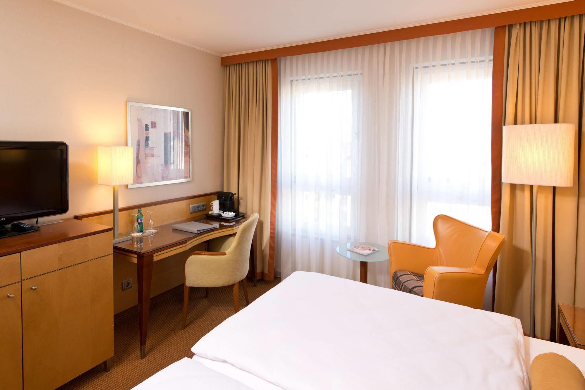 The Q Quadro City Hotel Karlsruhe Exterior photo
